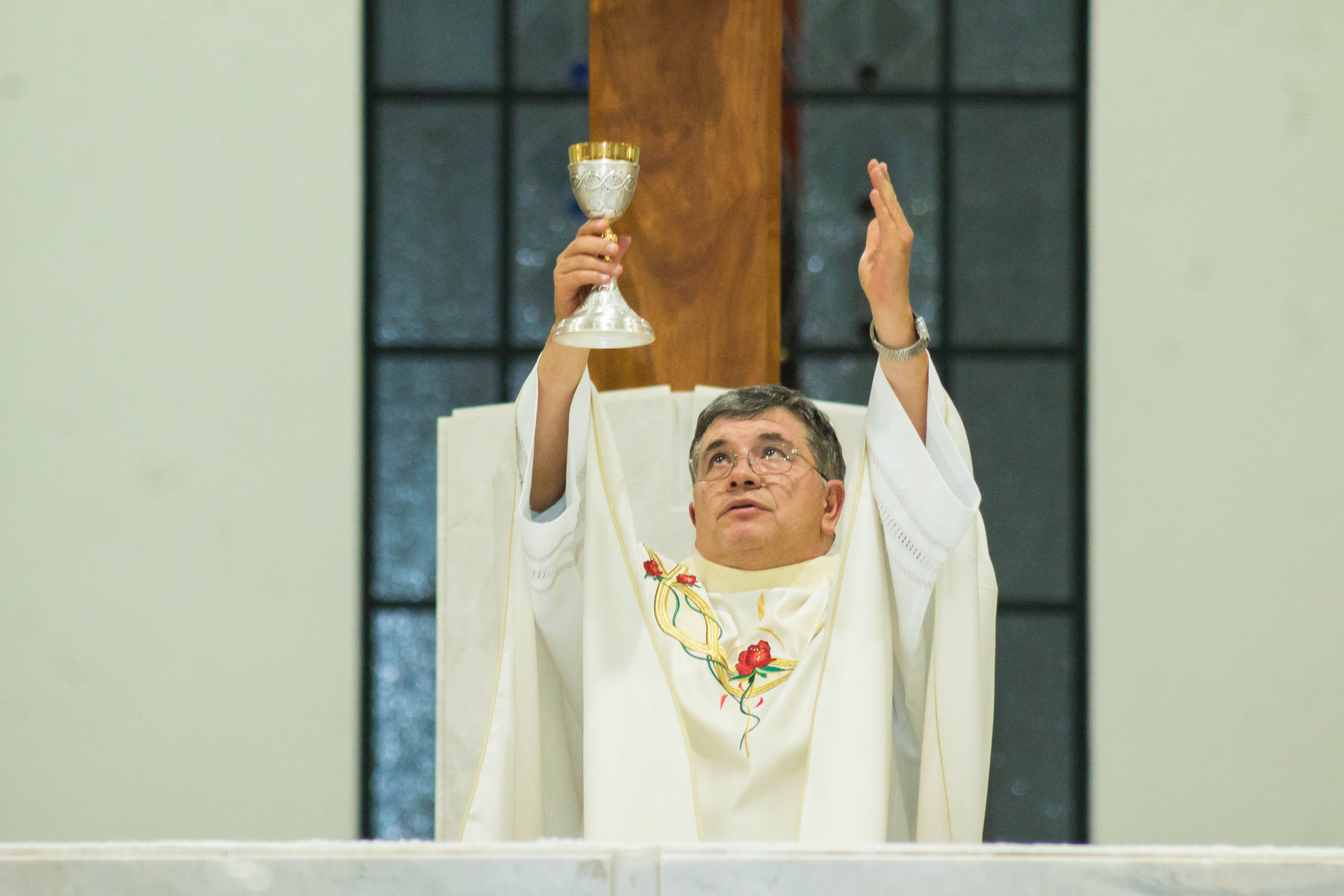 Padre José Benedito destaca testemunho de fé e coragem de Santa Rita no 7º dia da Novena